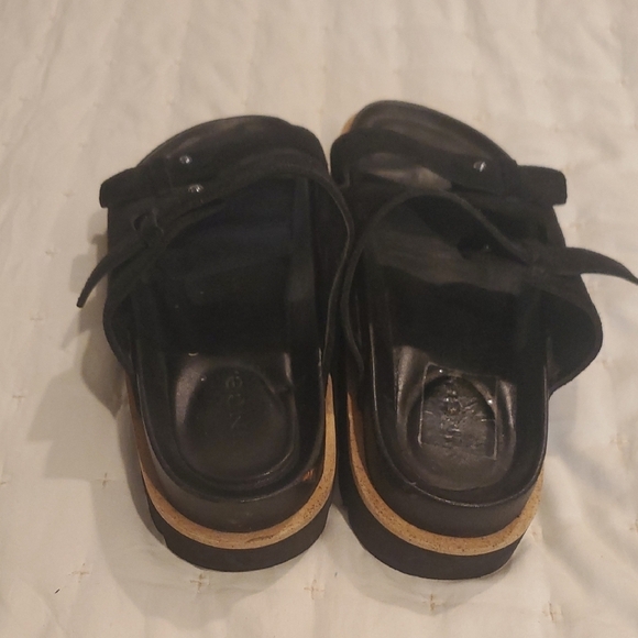 Vince Cypress Suede Black Sandals (27) main image 8